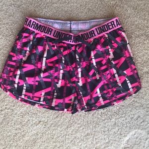 🦋Under Armour Shorts Youth XL or Adult Small🦋